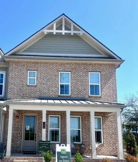 Photo of 108 Nearwater Pl, Hendersonville, TN 37075 (MLS # 3149382)