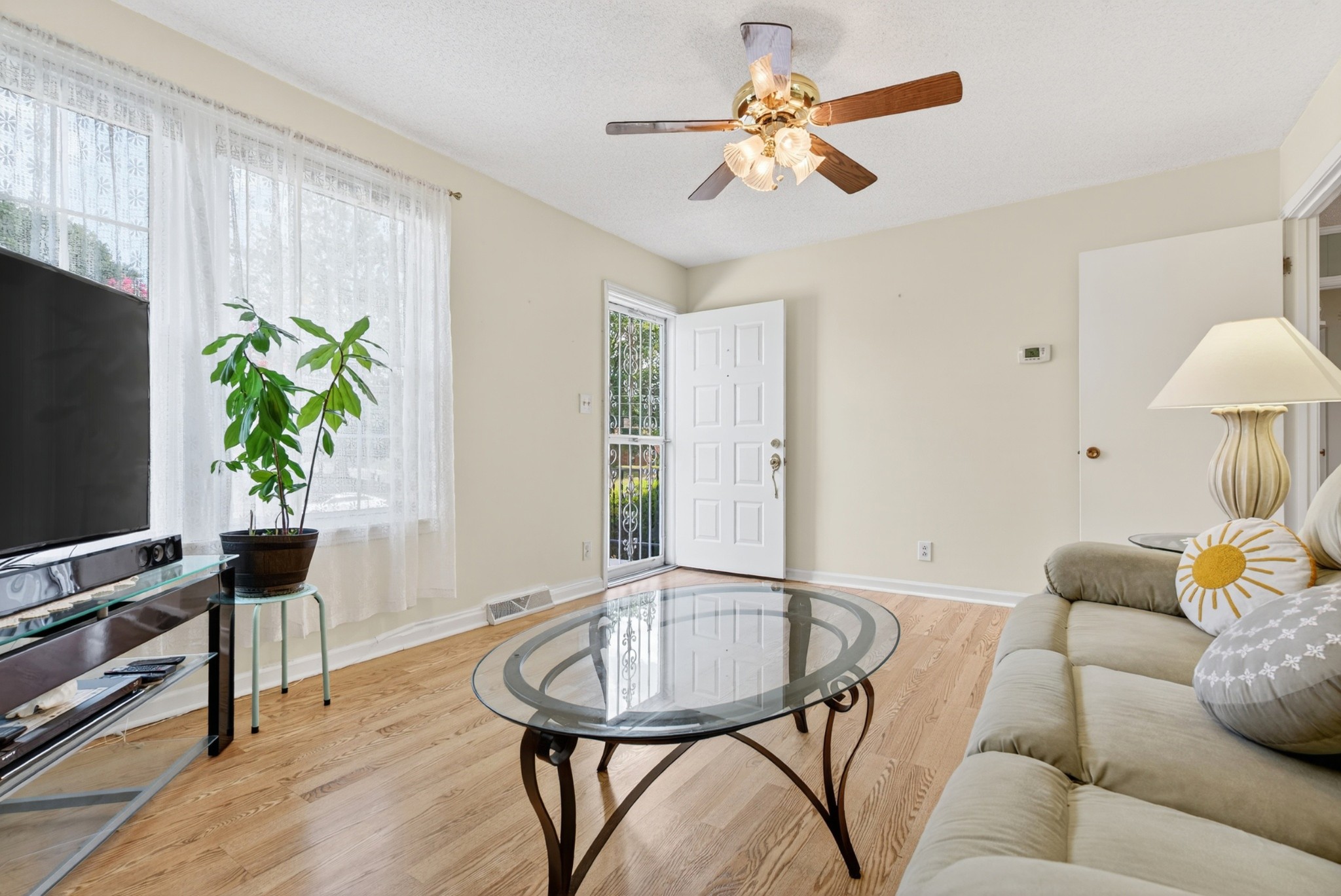 330 Bancroft Dr