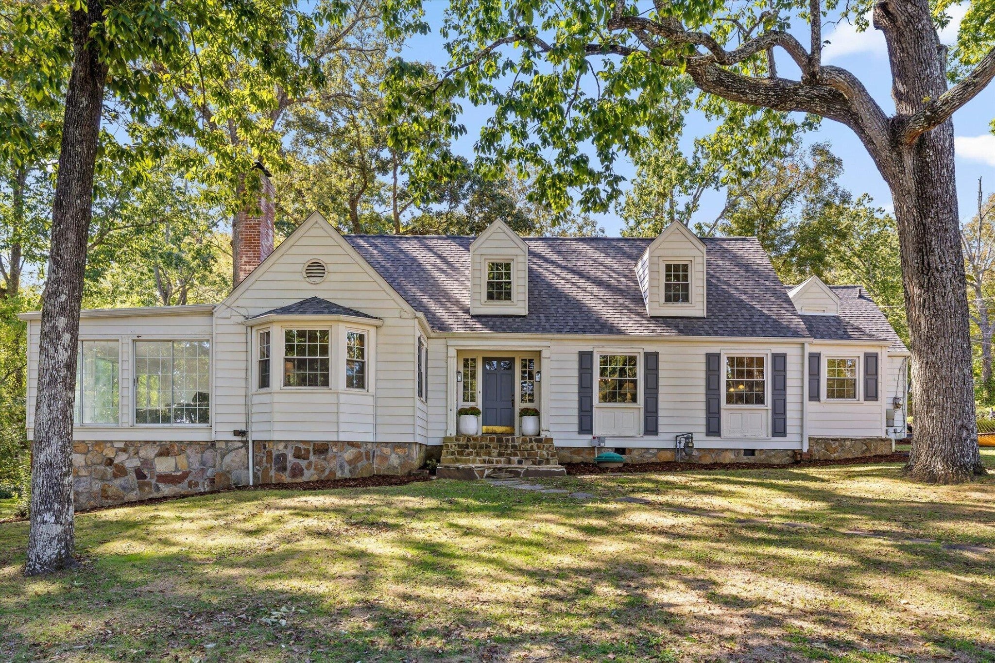 1306 Elfin Road