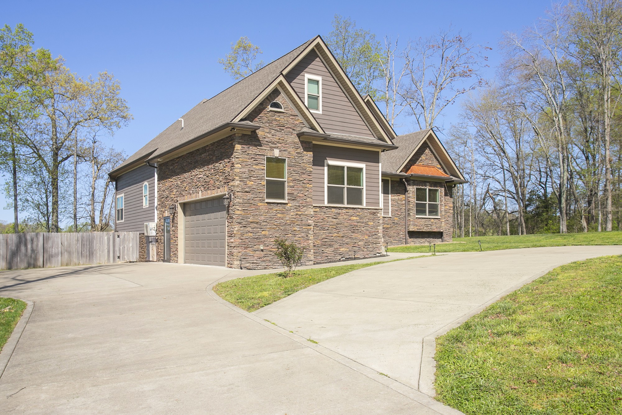 4512 General Forest Cir