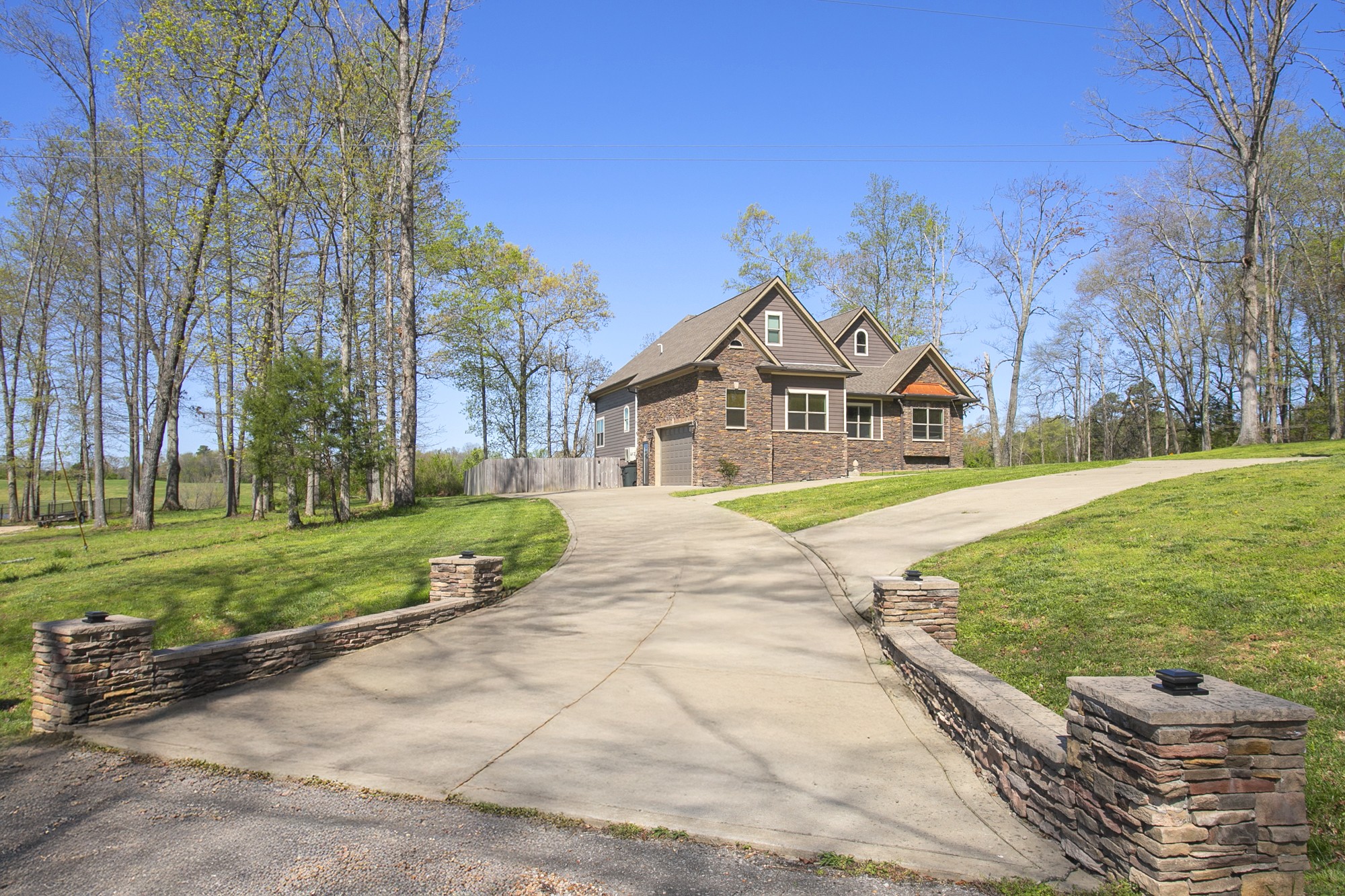 4512 General Forest Cir