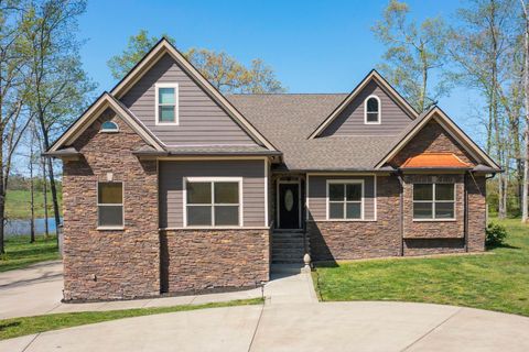 4512 General Forest Cir Bon Aqua TN 37025