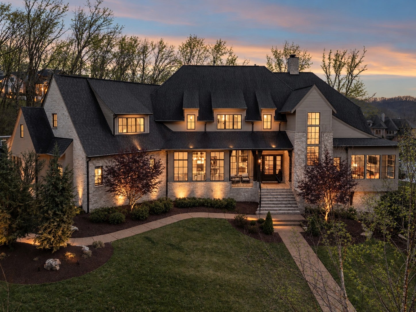 6-bed listing at 6453 Penrose Dr, Brentwood