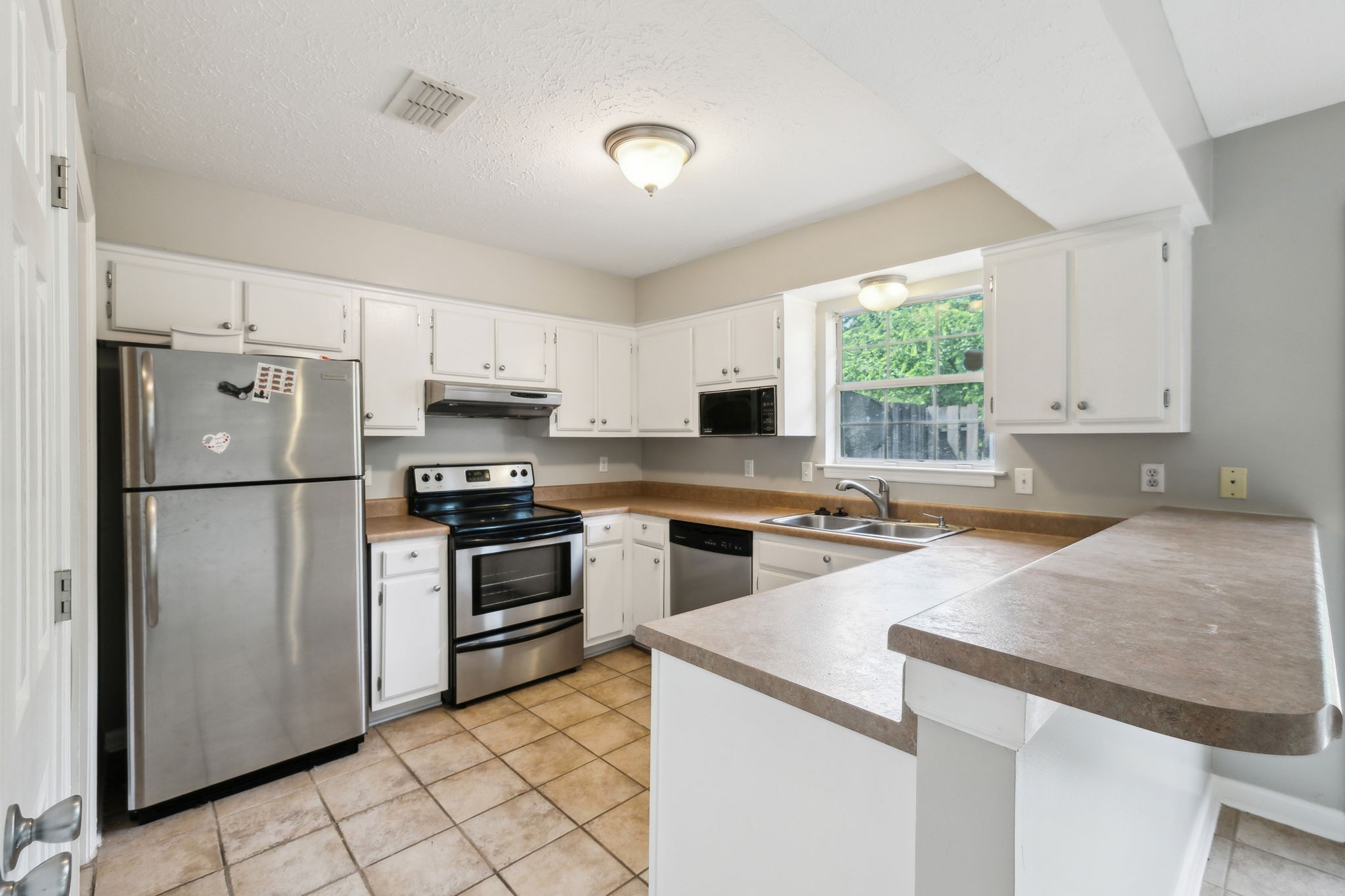 377 Huntington Ridge Dr