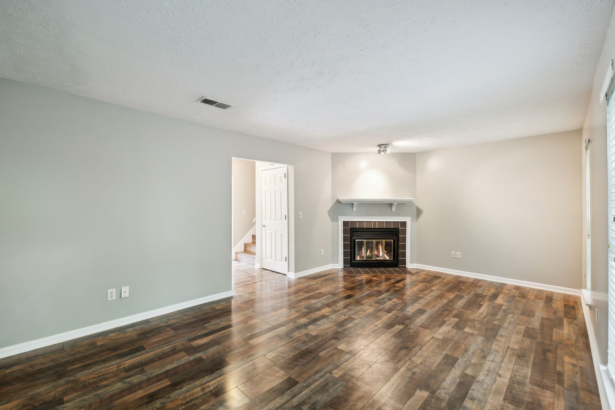 377 Huntington Ridge Dr