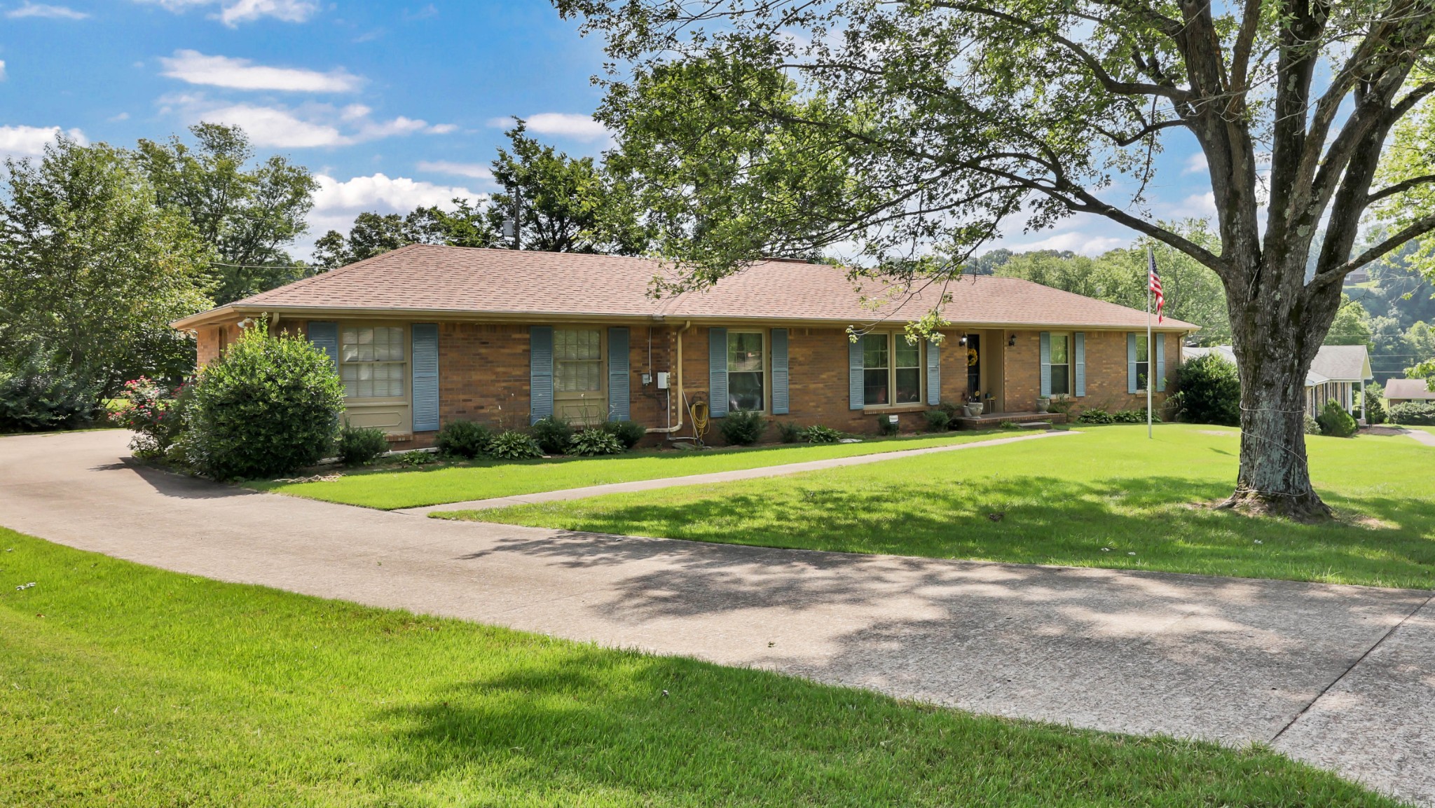 405 Fabian Pl