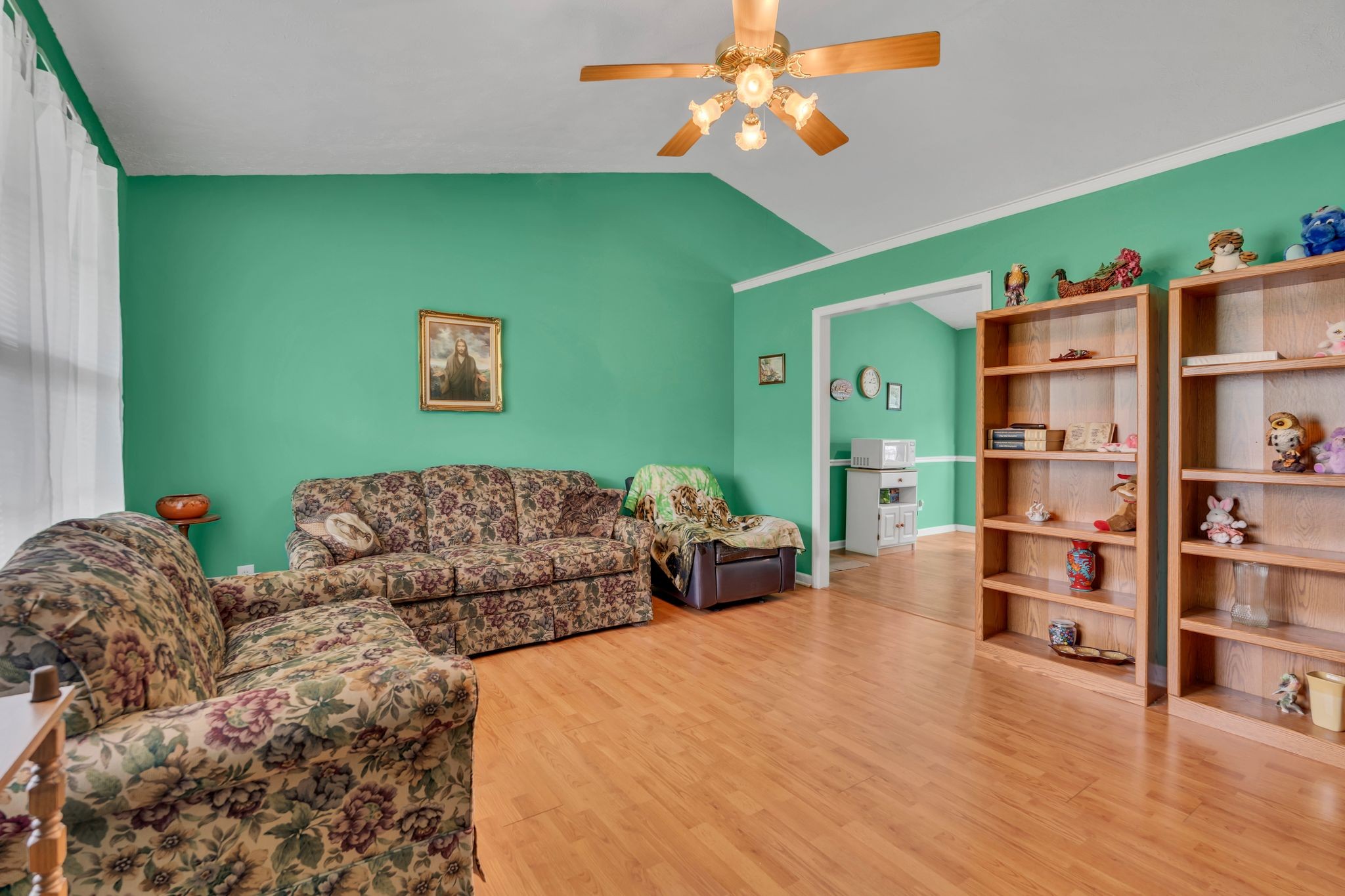 404 Noel Ln