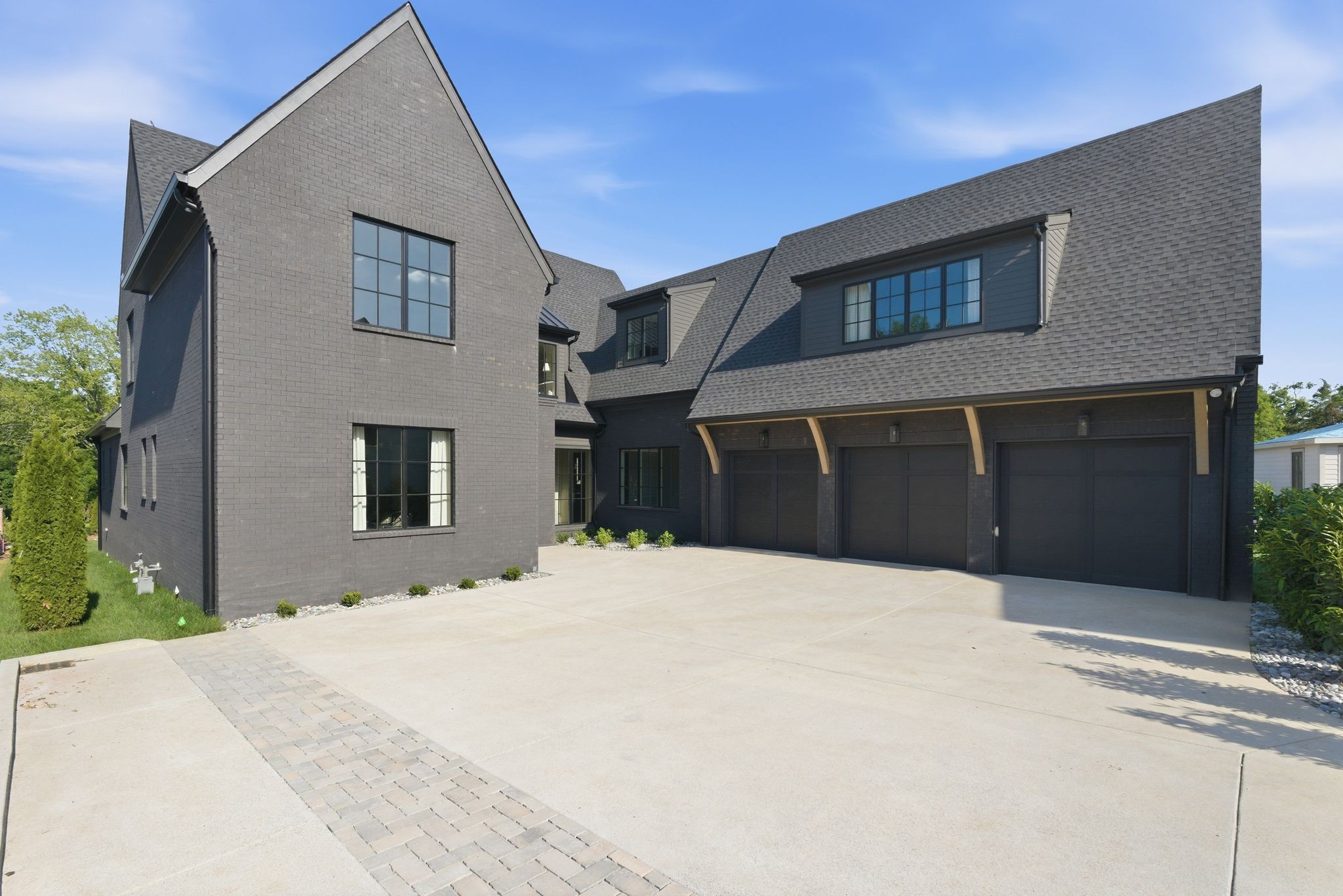 4518 Belmont Park Ter