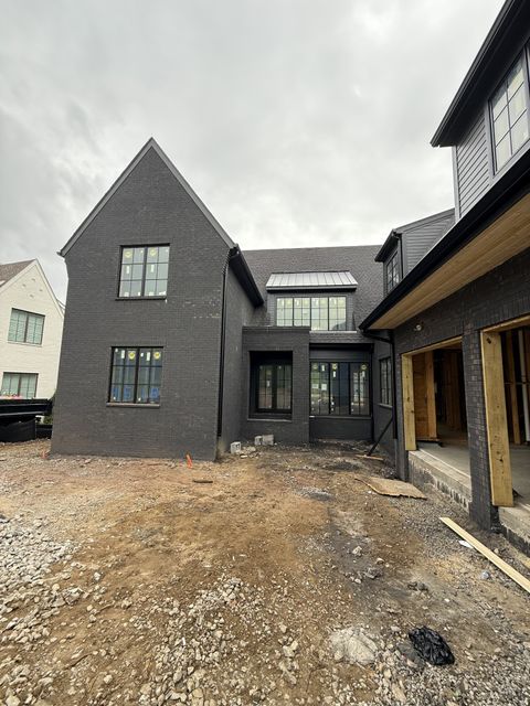 4518 Belmont Park Ter Nashville TN 37215