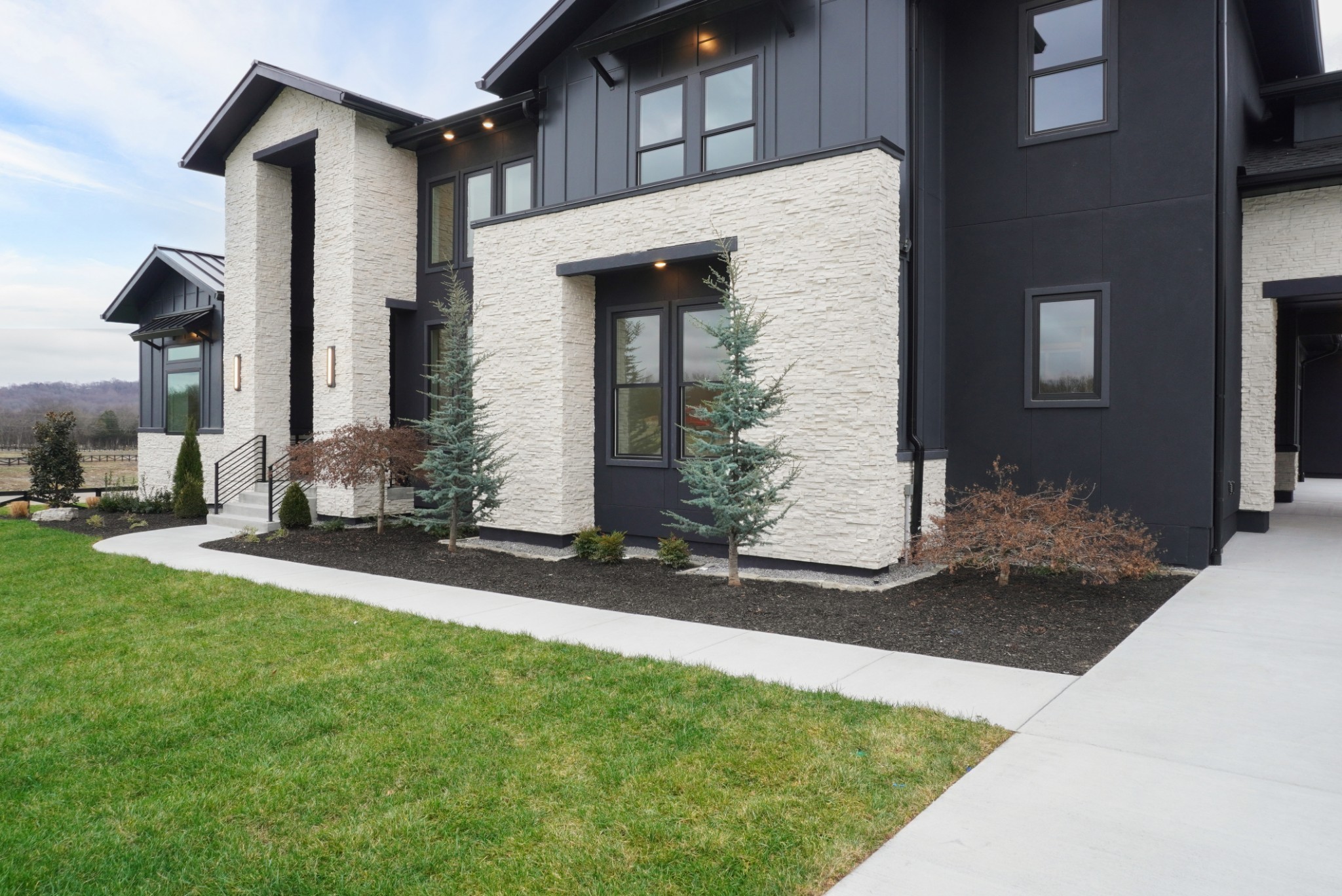 1835 Dartmouth Drive