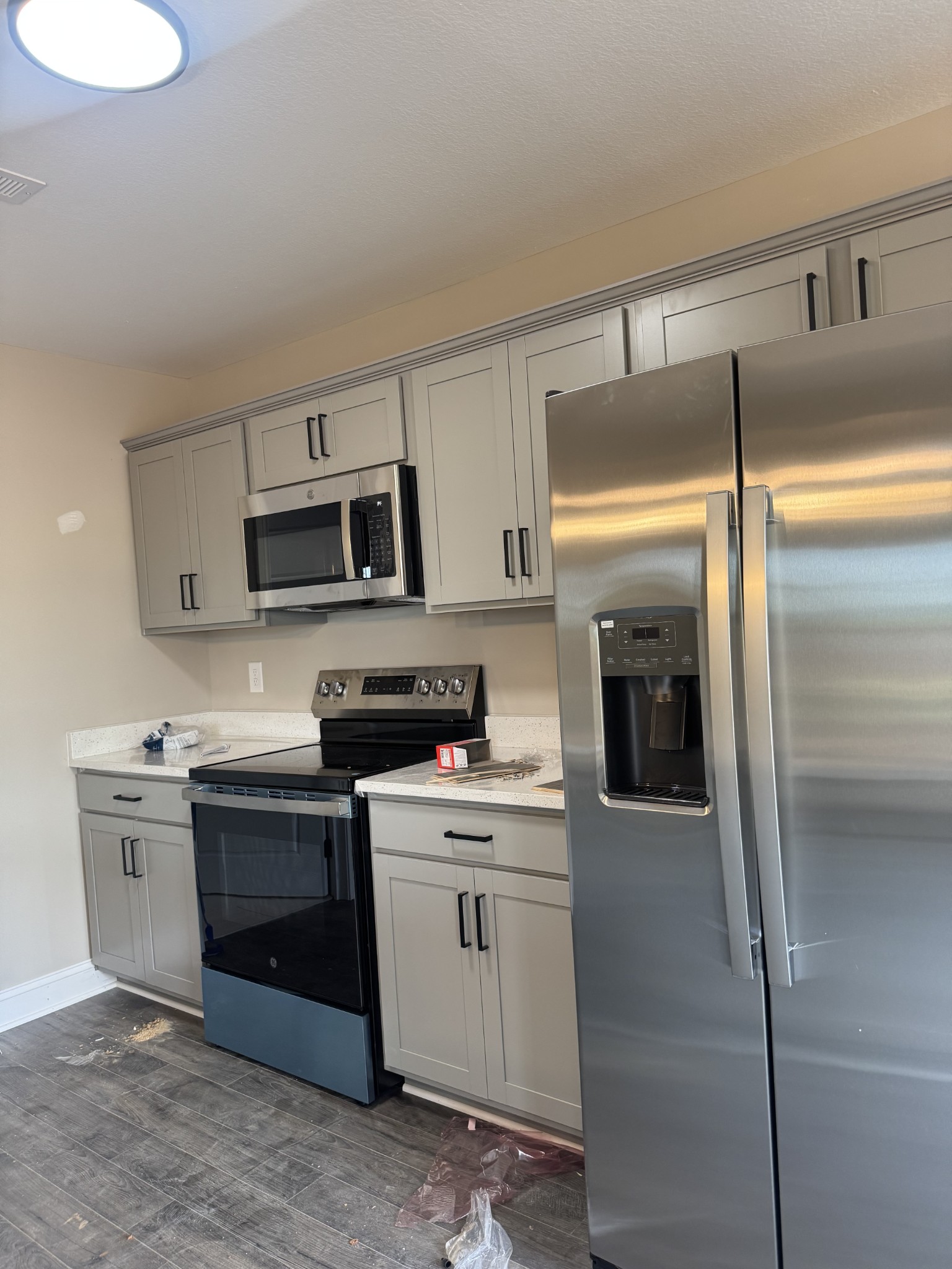 Clarksville, Tennessee 37040, United States, 3 Bedrooms Bedrooms, ,2 BathroomsBathrooms,Residential,Pending,86165