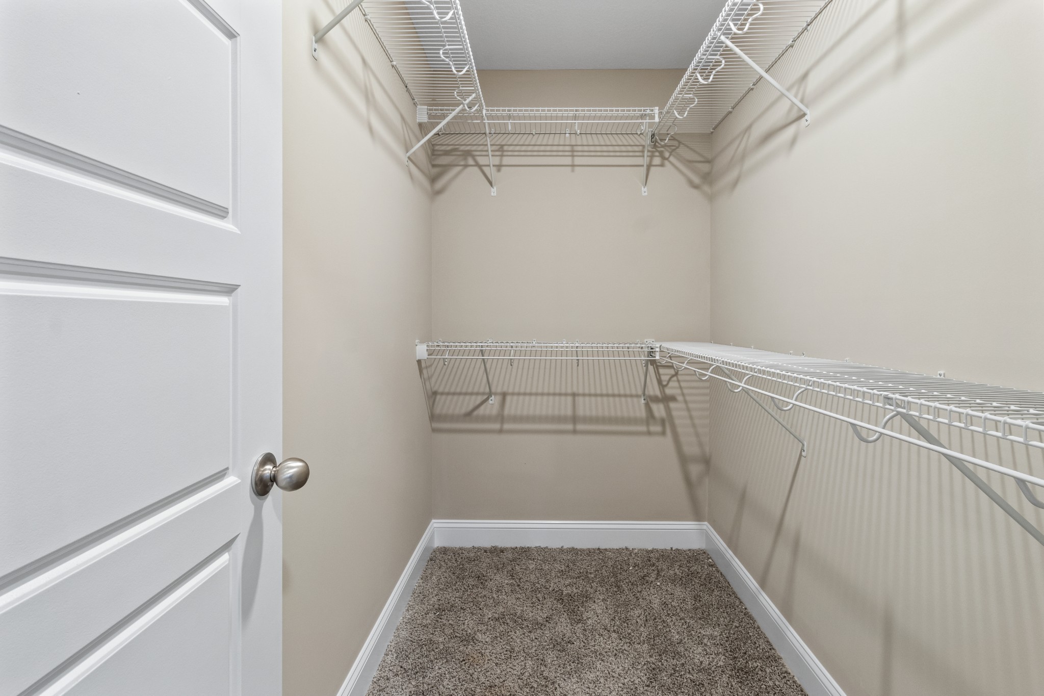 Clarksville, Tennessee 37040, United States, 3 Bedrooms Bedrooms, ,2 BathroomsBathrooms,Residential,Pending,86165