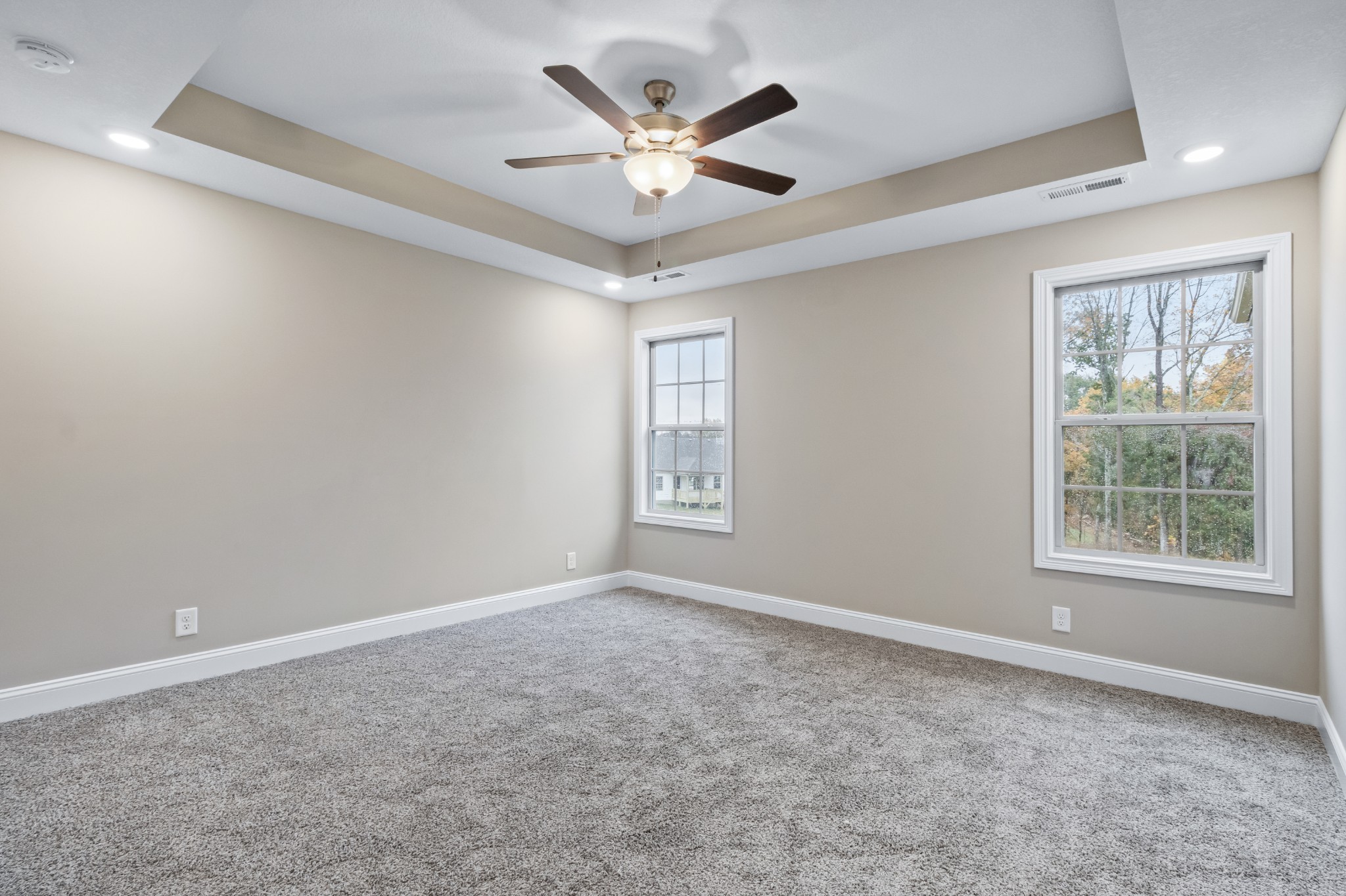 Clarksville, Tennessee 37040, United States, 3 Bedrooms Bedrooms, ,2 BathroomsBathrooms,Residential,Pending,86165