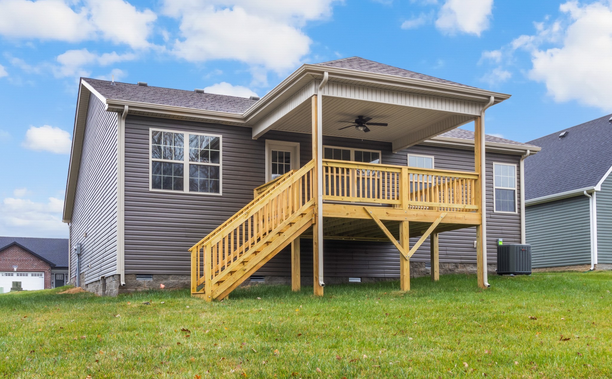 Clarksville, Tennessee 37040, United States, 3 Bedrooms Bedrooms, ,2 BathroomsBathrooms,Residential,Pending,86165