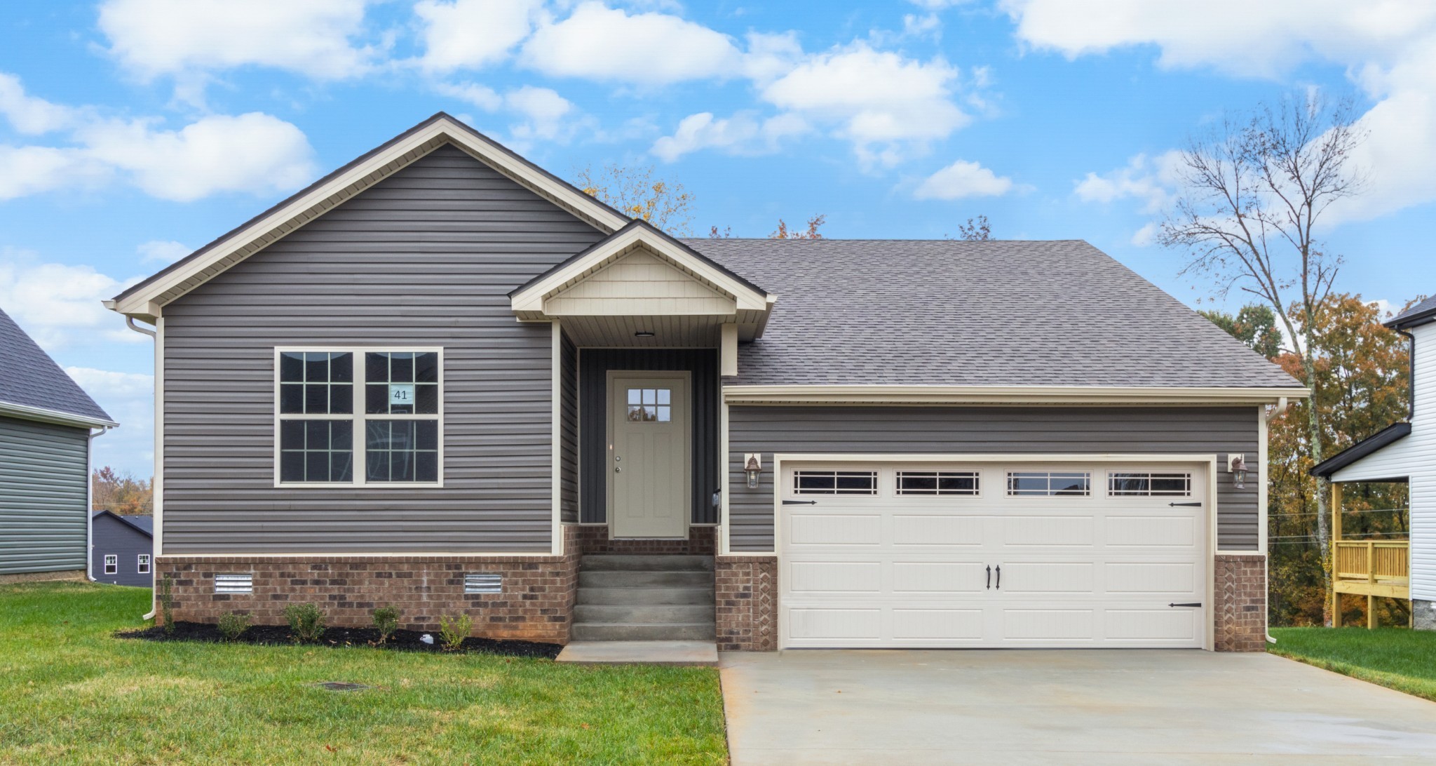 Clarksville, Tennessee 37040, United States, 3 Bedrooms Bedrooms, ,2 BathroomsBathrooms,Residential,Pending,86165