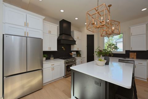 1212 Stockell St Nashville TN 37207