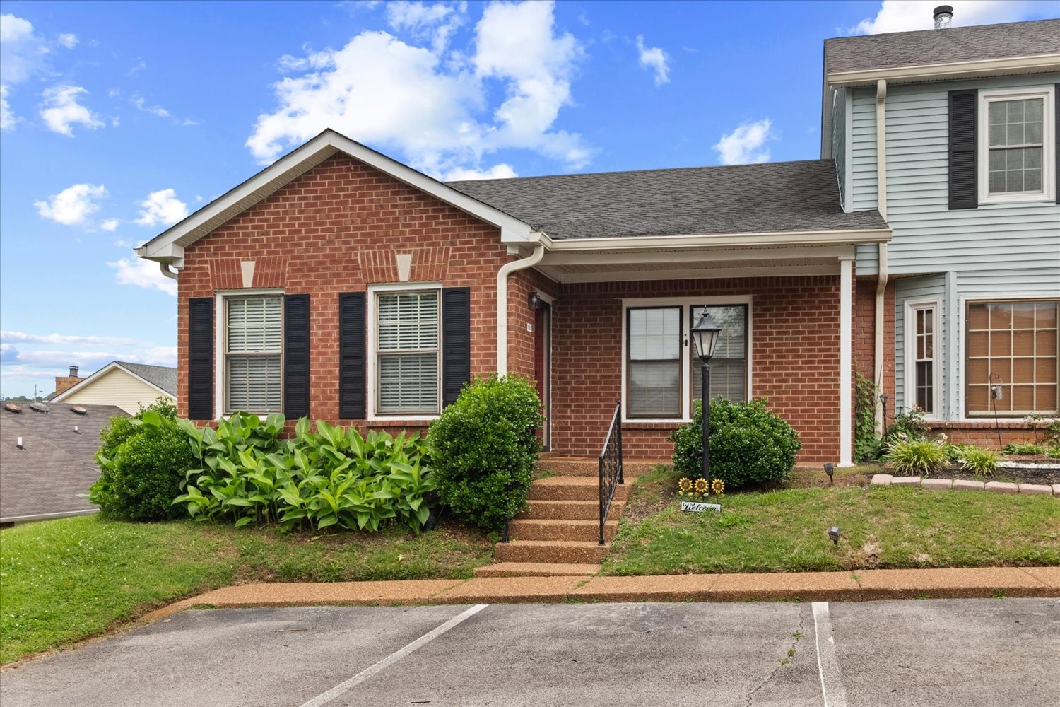 2101 Benton Hall Ct