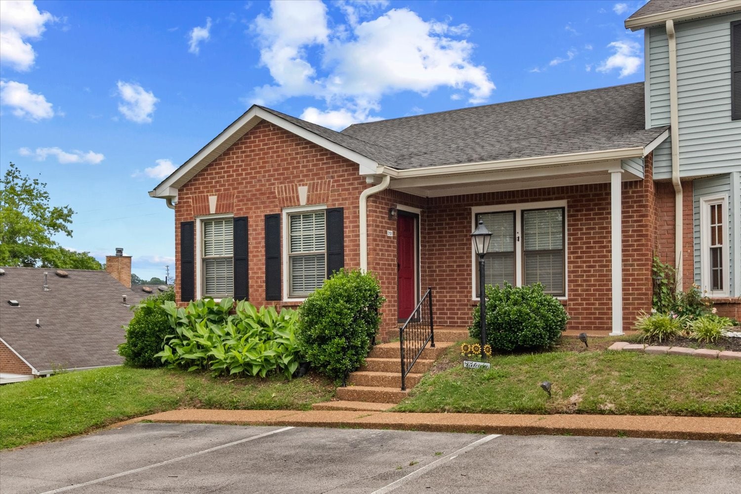 2101 Benton Hall Ct