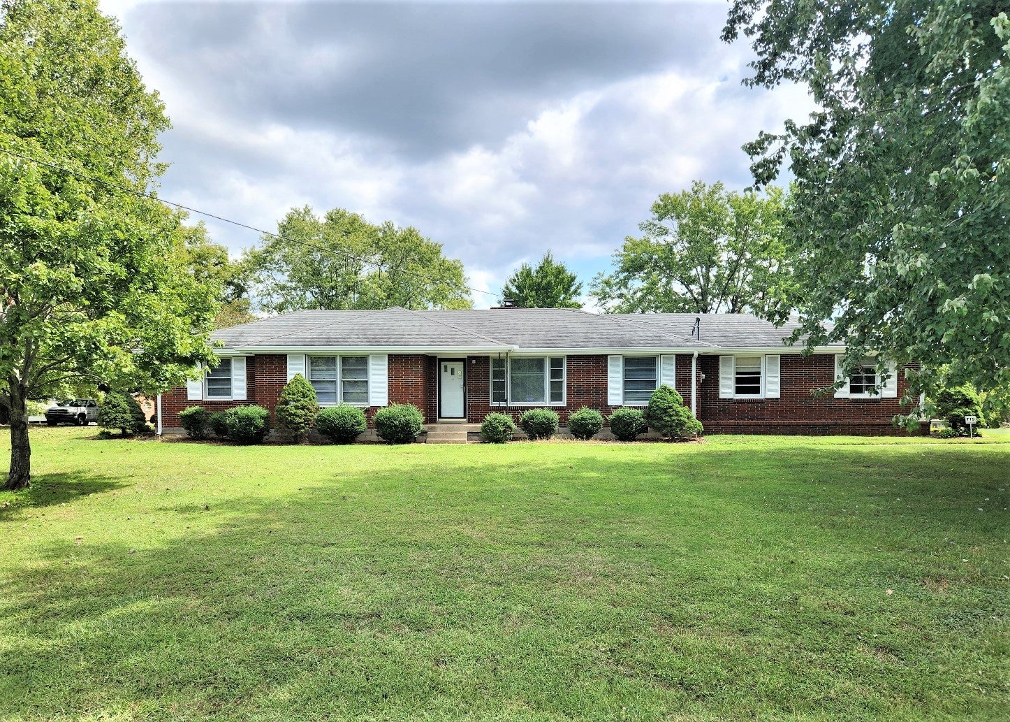 3.0-bed rental at 614 Ronnie Rd