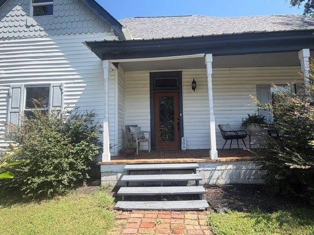 500 5th Ave E