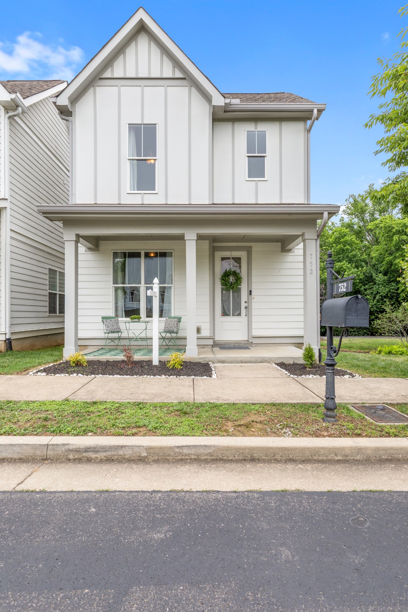 752 Cottage Park Dr