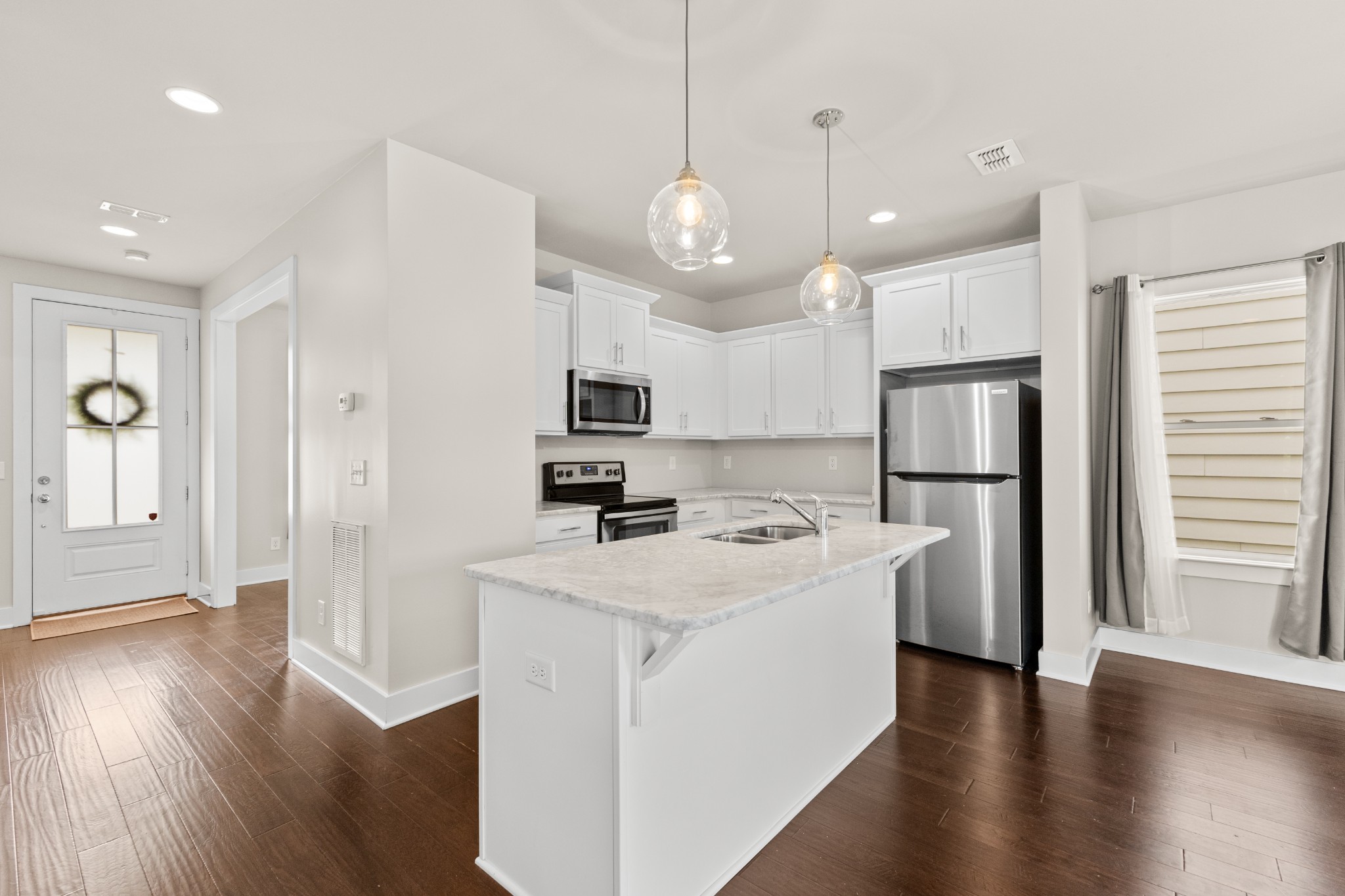 752 Cottage Park Dr