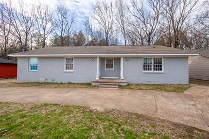 Photo 1 of 9 — 69 Carolane Dr, Jackson, TN 38305
