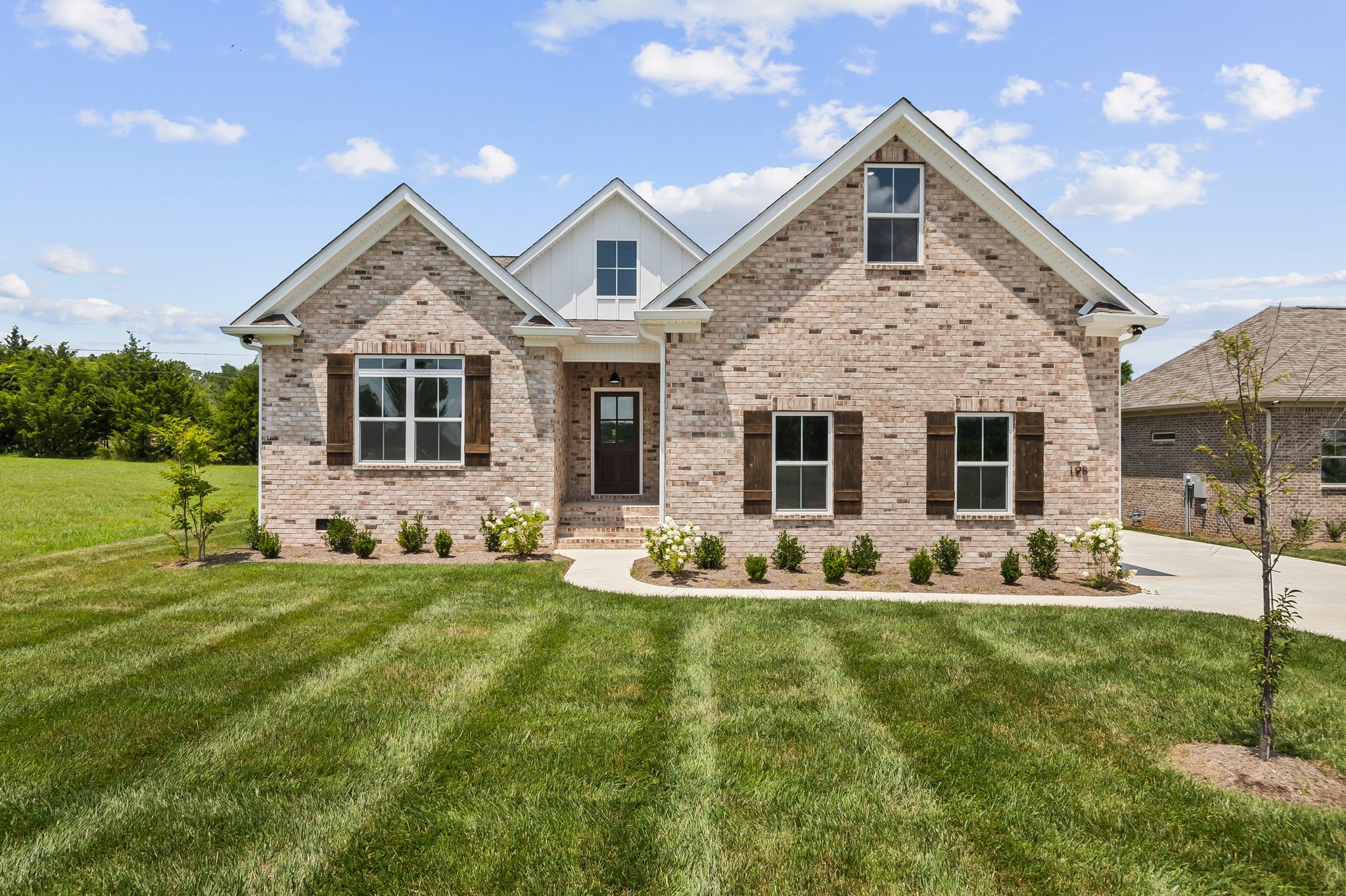 198 Creekside Dr