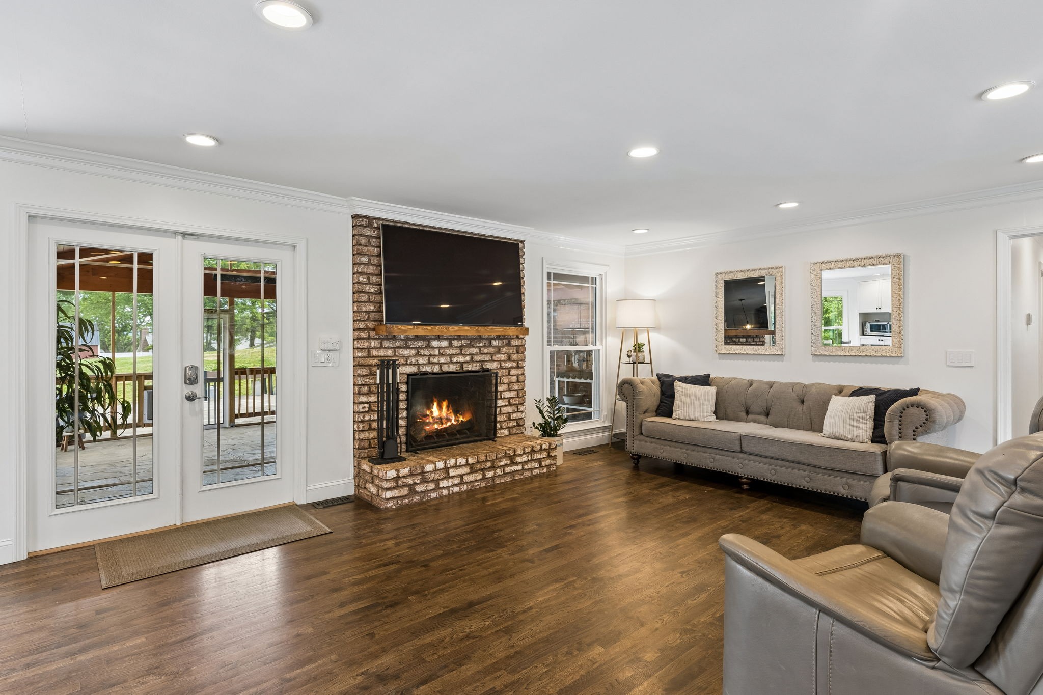 102 Azalea Ln