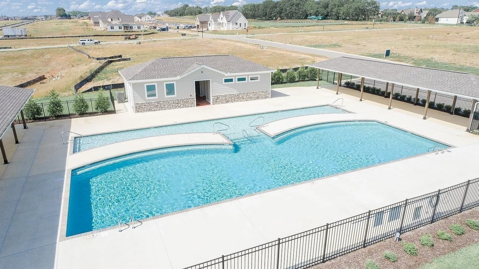 1674 Lantana Dr