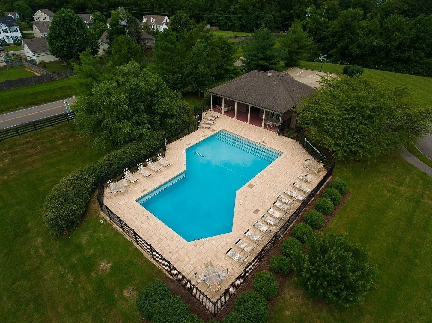 1674 Lantana Dr