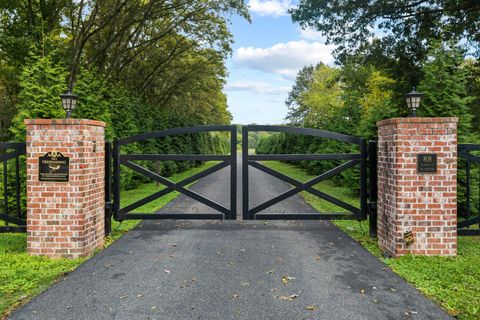 808 N Main St Mount Pleasant TN 38474