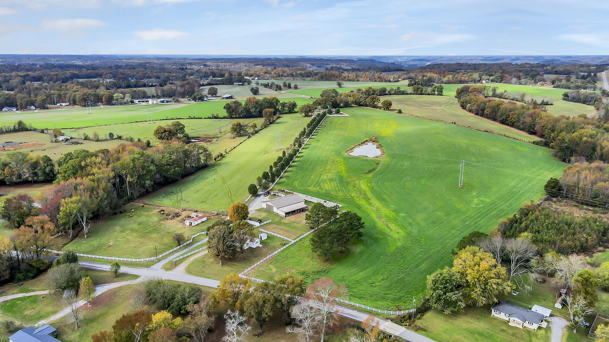 700 Howell Hill Rd