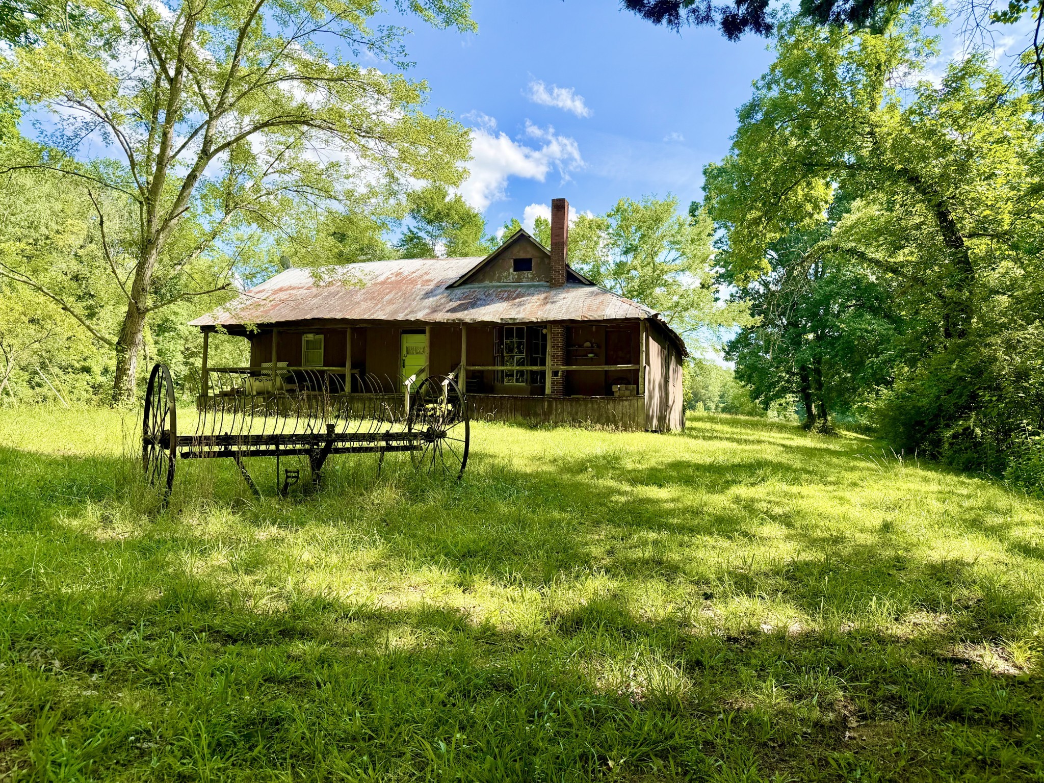 1251 Highway 96 N