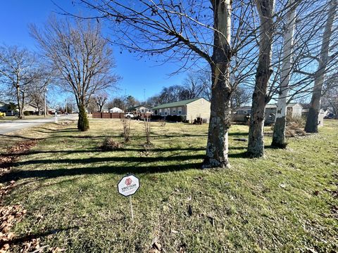 215 Alta Ave Shelbyville TN 37160