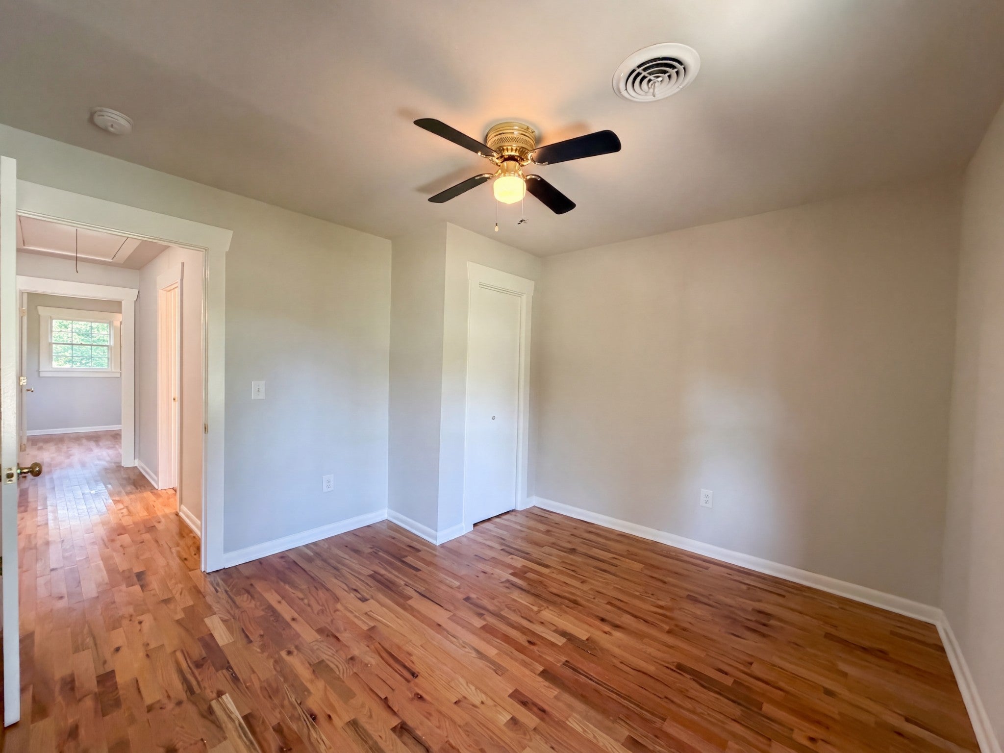 509 Drake Ave, Nashville TN 37211 2-bed home, photo 4 of 20
