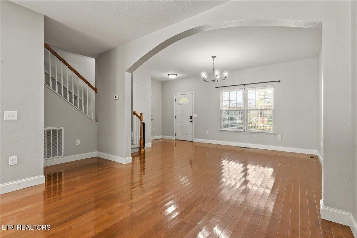 410 Ashbury Circle