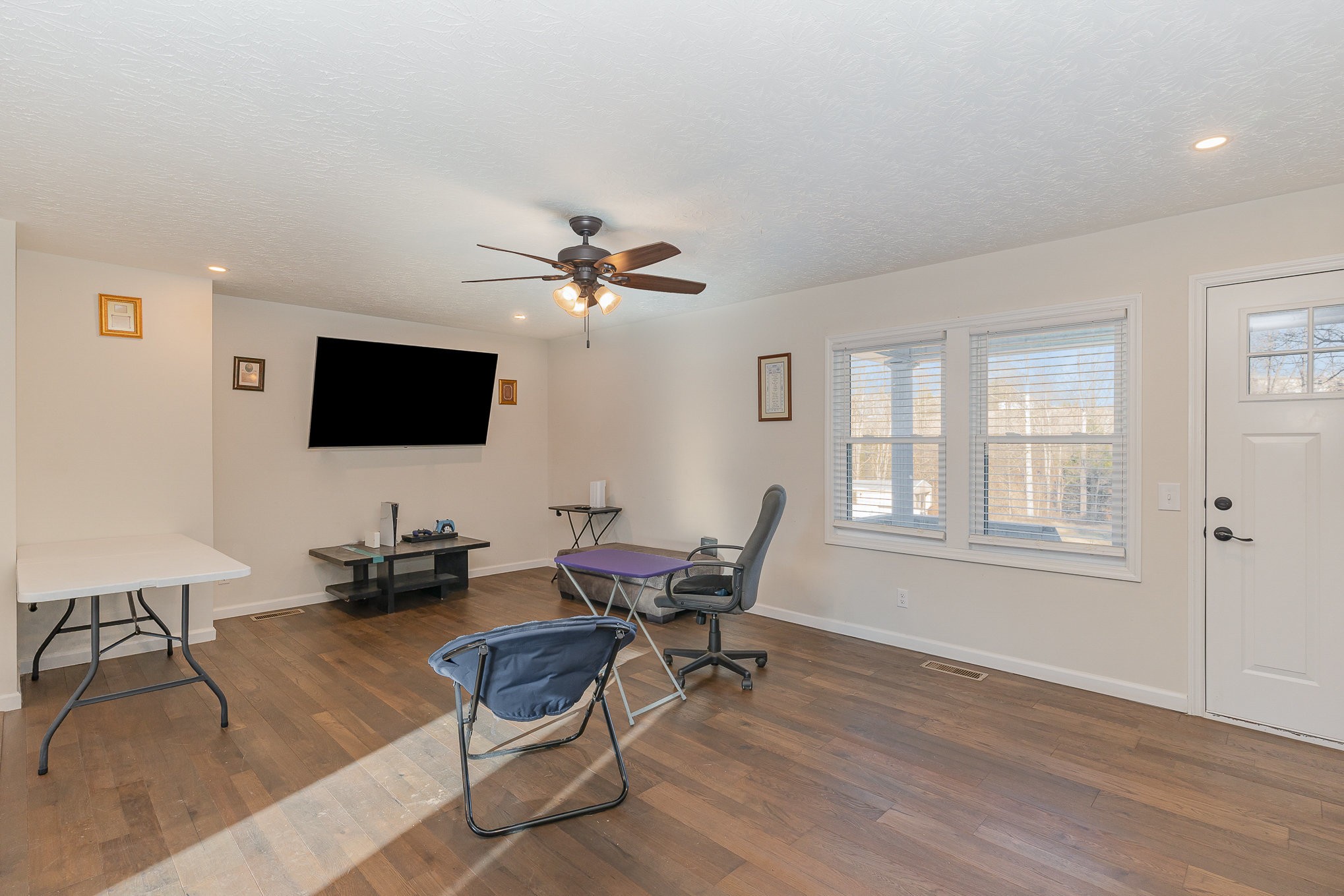 228 Howell Rd