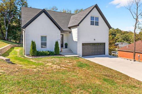 Photo of 486 David Ave, Lewisburg, TN 37091 (MLS # 3214445)
