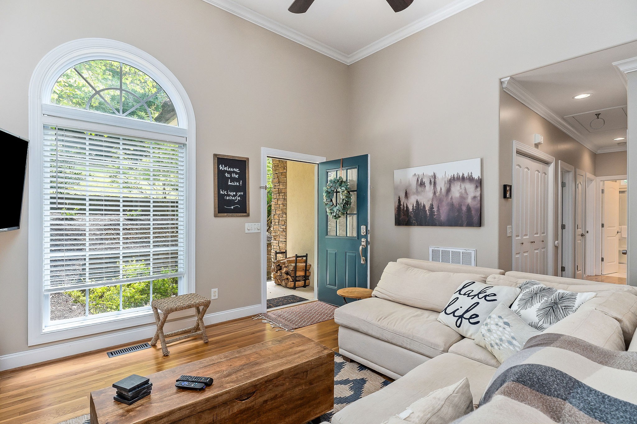 655 Lakeside Dr