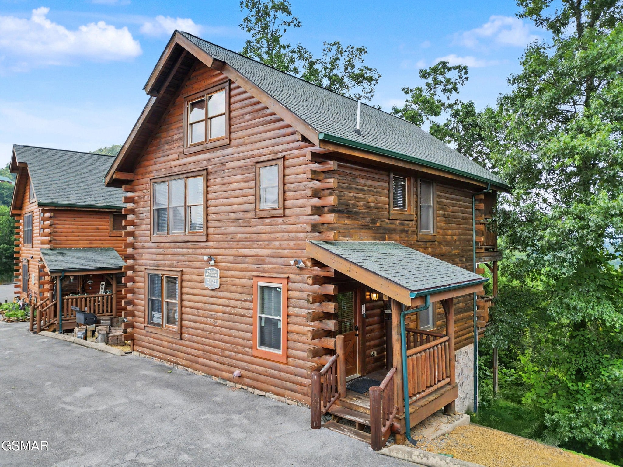 2823 White Oak Ridge Ln