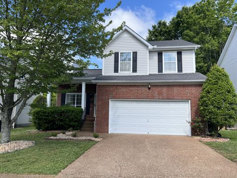Photo of 2204 Falcon Creek Dr, Franklin, TN 37067 (MLS # 3205369)