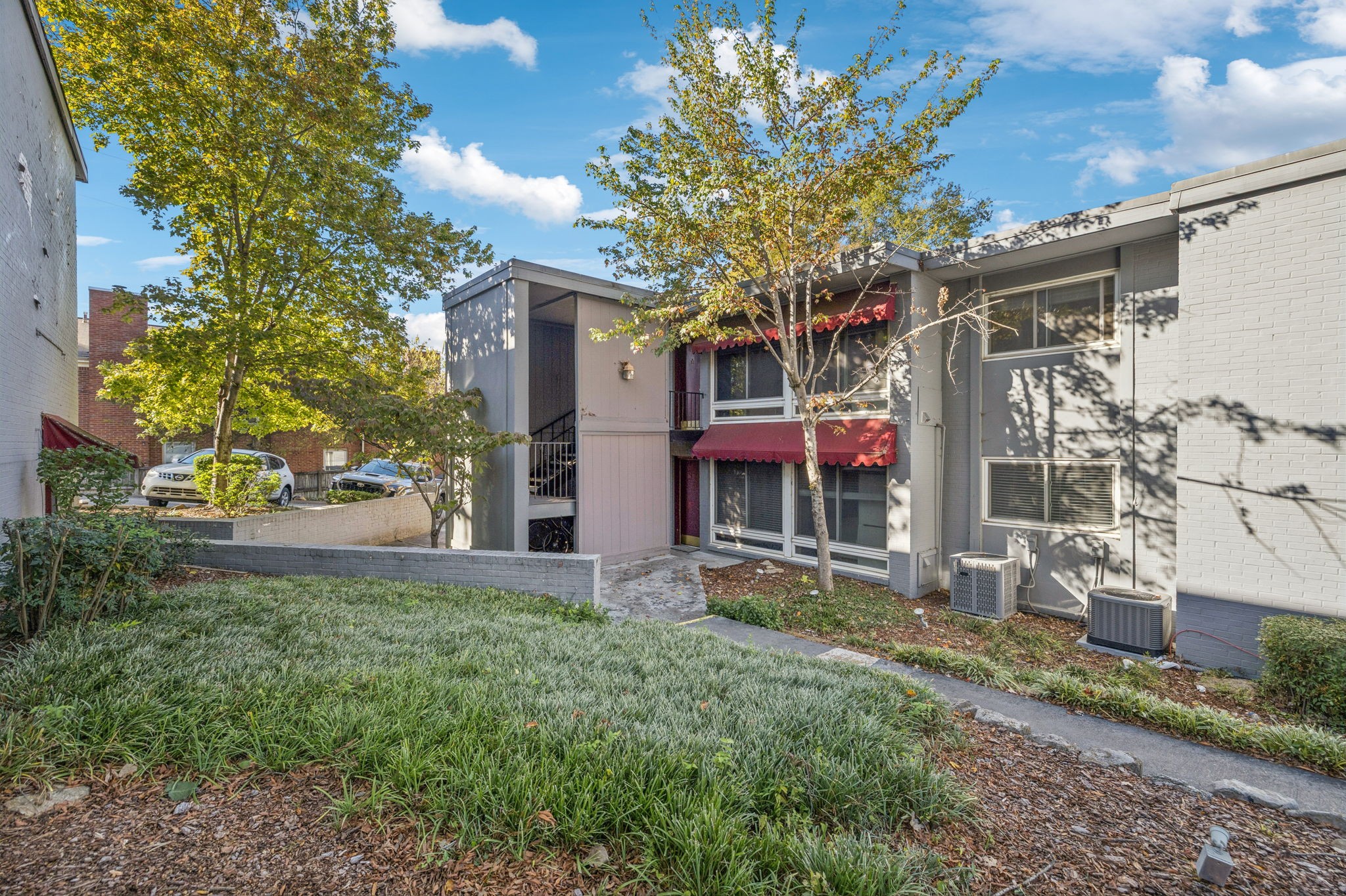 201 Acklen Park Dr 34