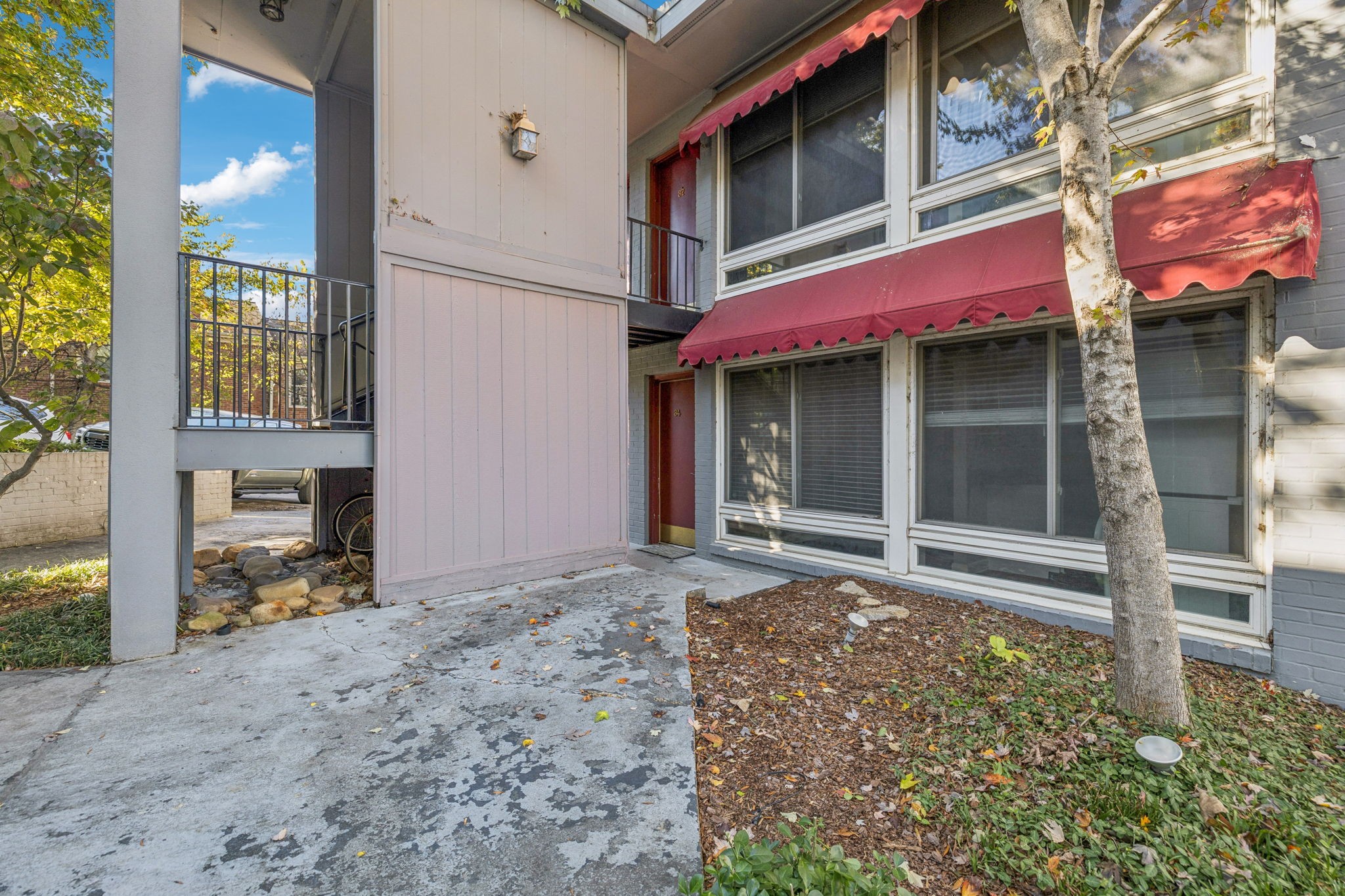 201 Acklen Park Dr 34