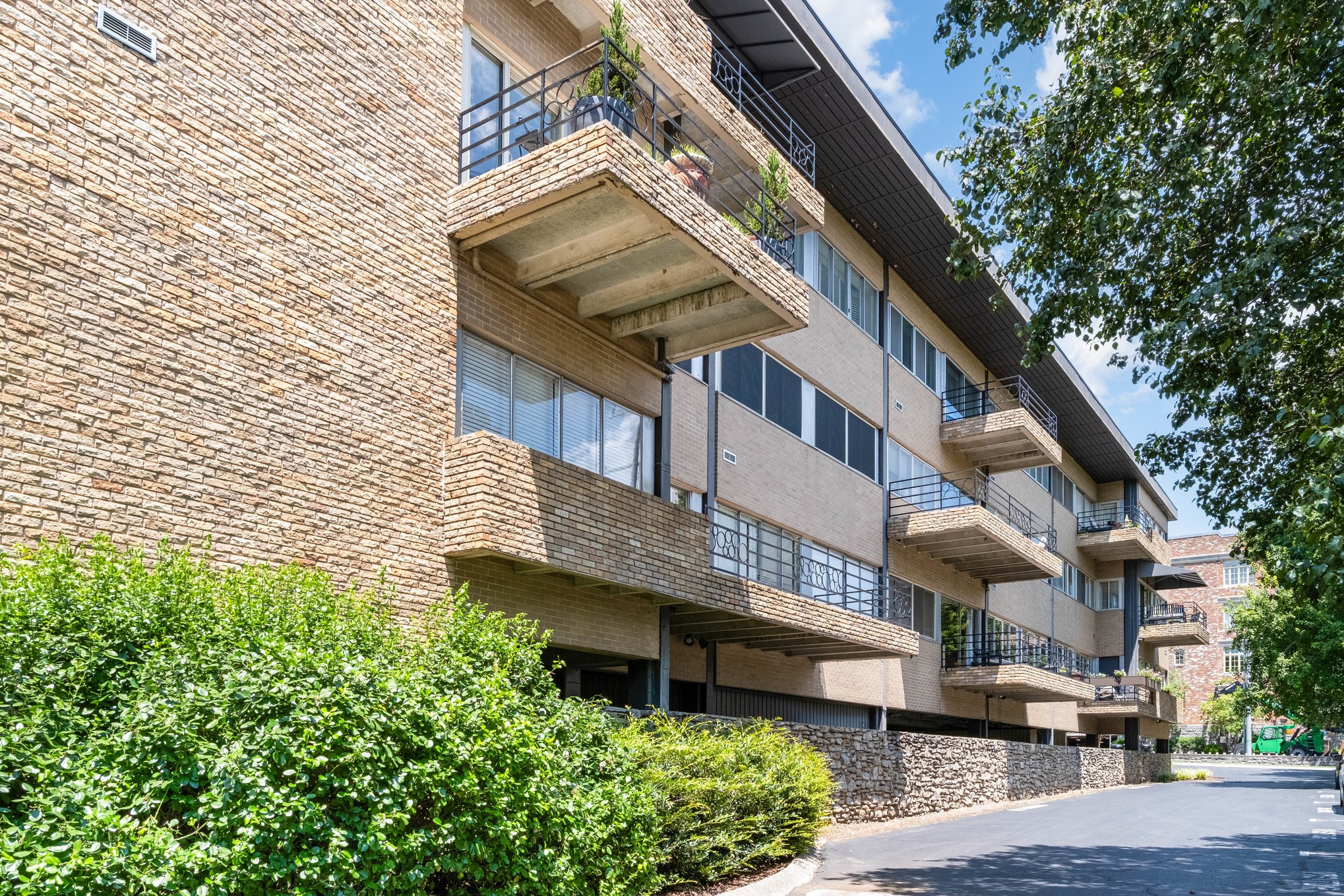 4200 West End Ave 203