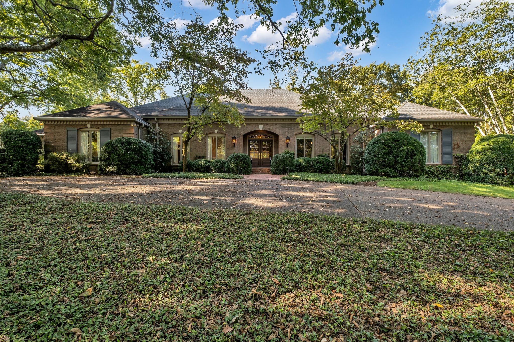 6420 E Valley Ct