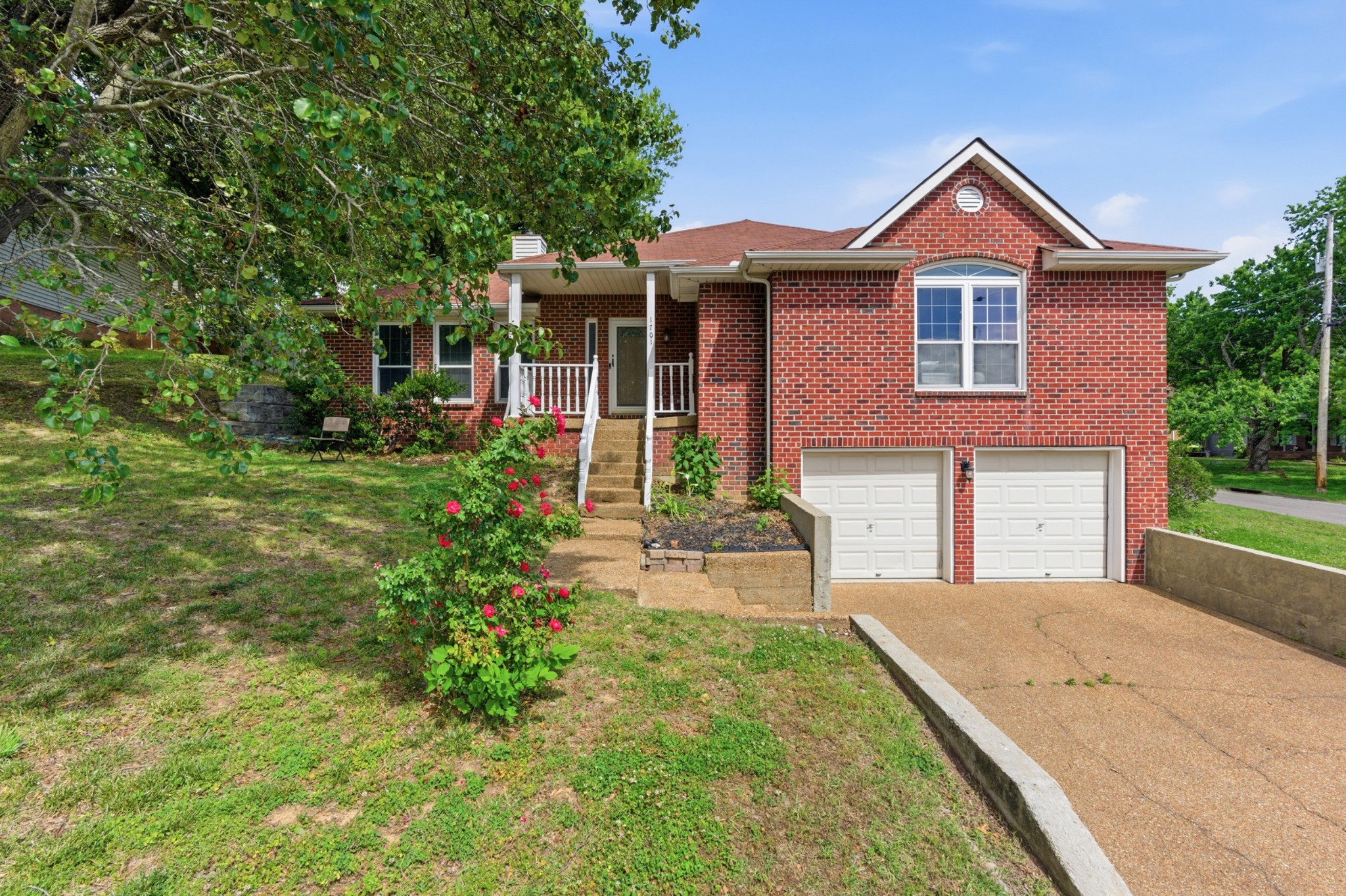 1701 Ridgemere Ct