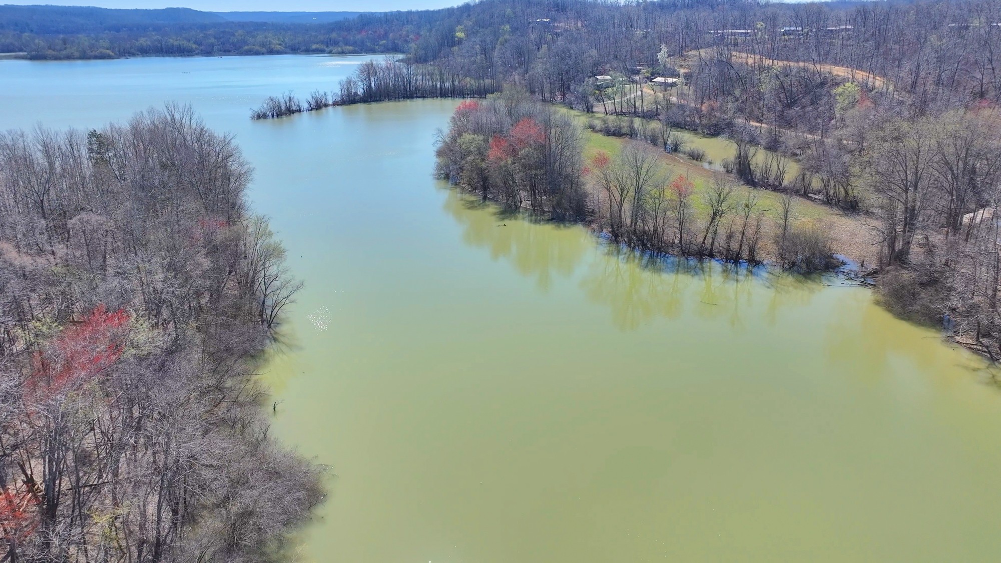 508 Lakeside Dr