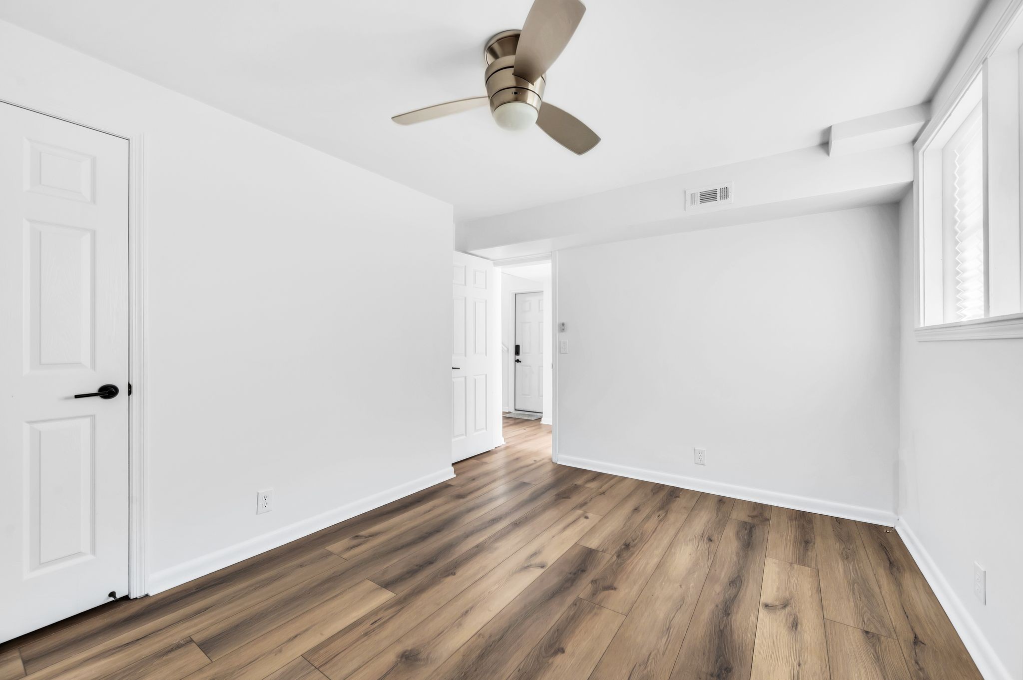 Nashville, Tennessee 37218, United States, 5 Bedrooms Bedrooms, ,2 BathroomsBathrooms,Residential,Active,129477