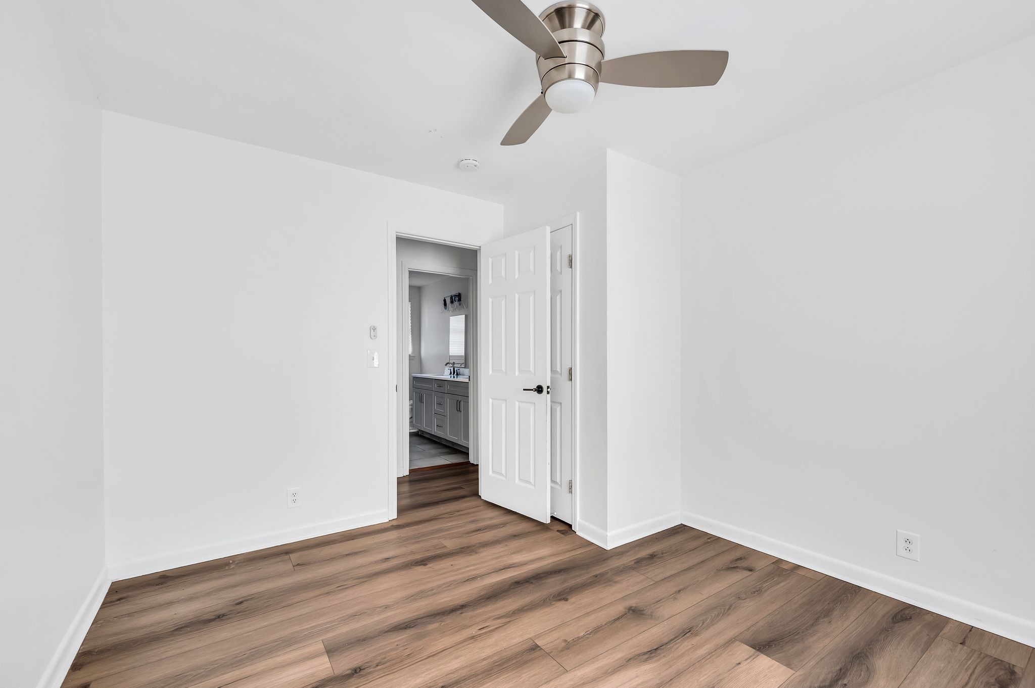 Nashville, Tennessee 37218, United States, 5 Bedrooms Bedrooms, ,2 BathroomsBathrooms,Residential,Active,129477